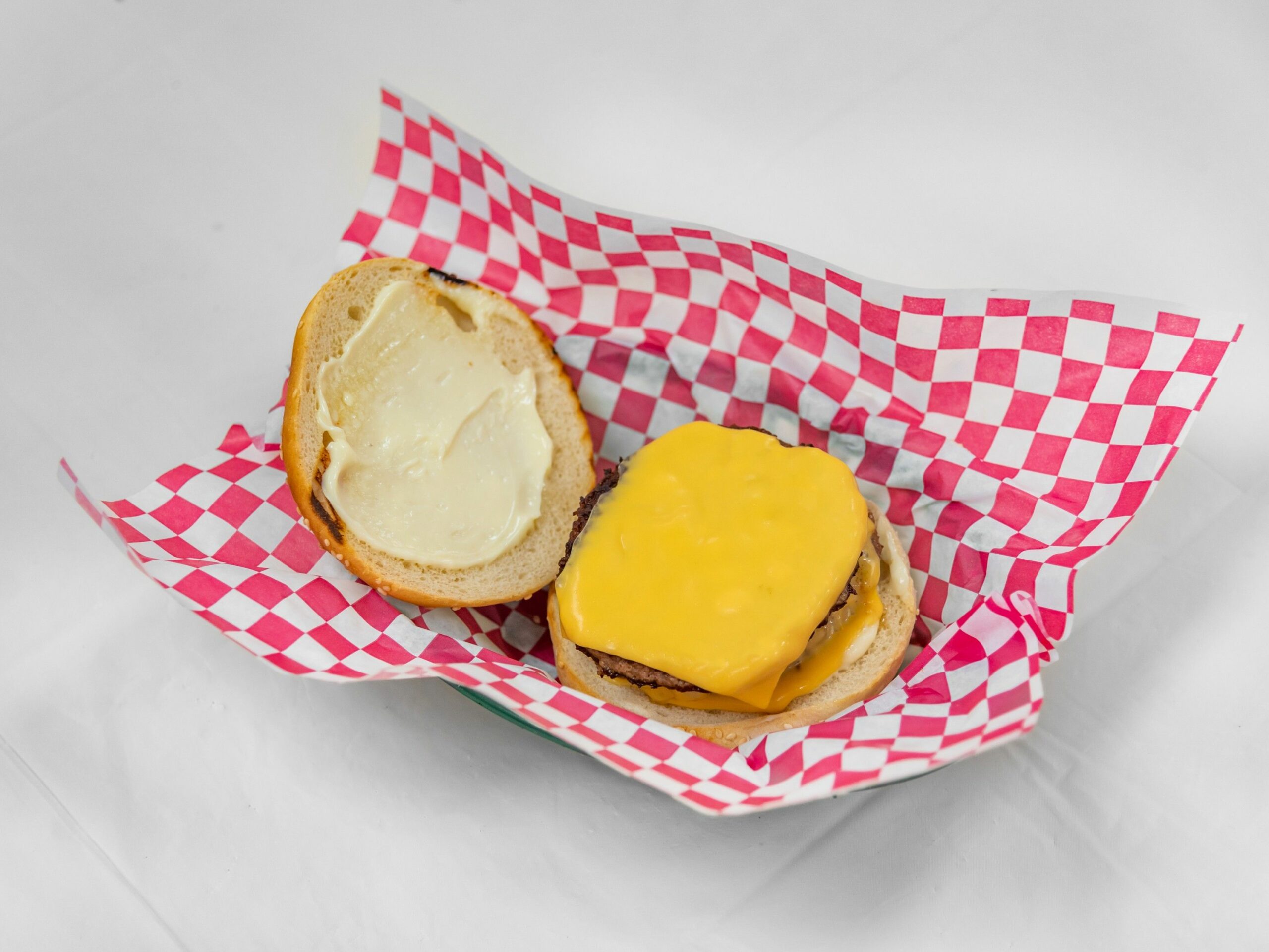 Cheeseburger w/ French fries.